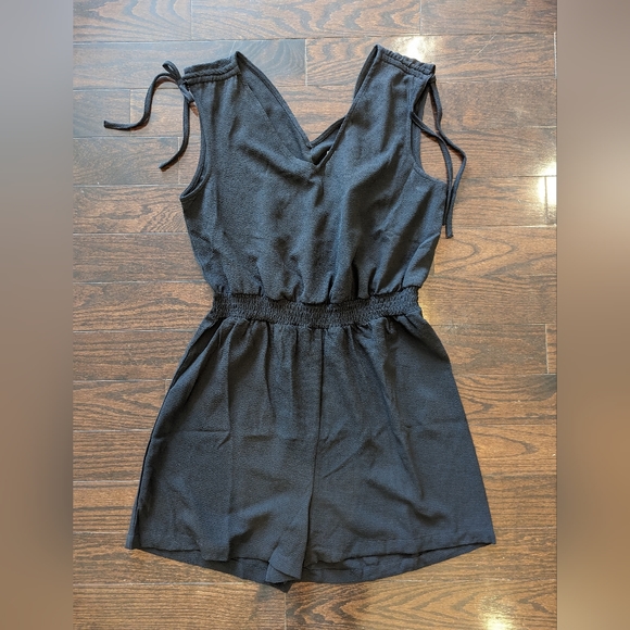 Only Short Black Romper Playsuit Sz S NWT - Picture 6 of 9